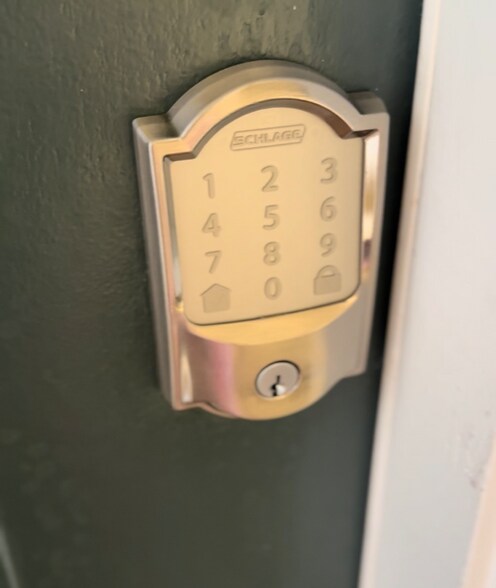 Building Photo - 2221 Mountain Mist Ct