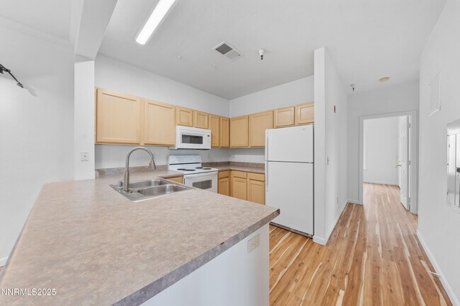 Building Photo - 200 Talus Way
