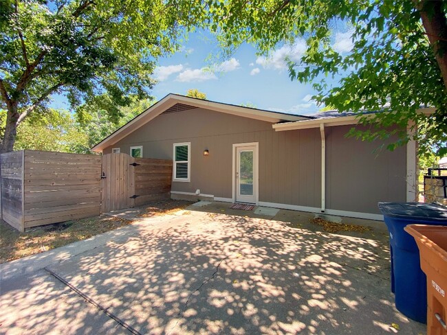 Building Photo - 4705 Quicksilver Blvd