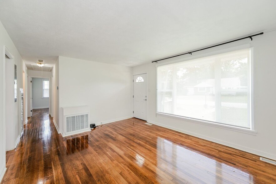 Building Photo - 9507 Stockbridge Dr
