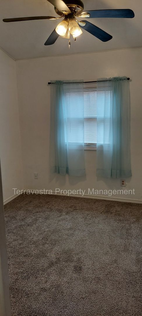 Building Photo - 3 Bed Bungalow in Millville. Eligible for ...