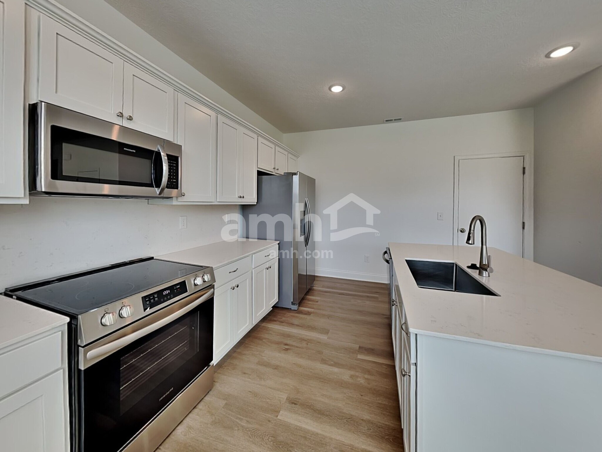 Building Photo - 405 Golden Maple Pl