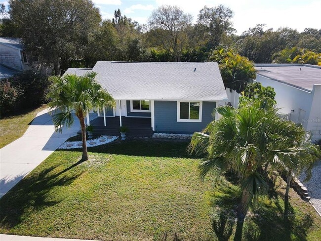 Building Photo - 2450 Hawthorne St