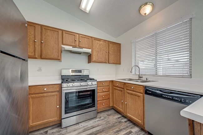 Building Photo - Peaceful Cul-De-Sac Living with Spacious Comfort and Everyday Convenience