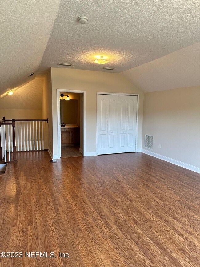 Building Photo - 1439 Barrington Cir