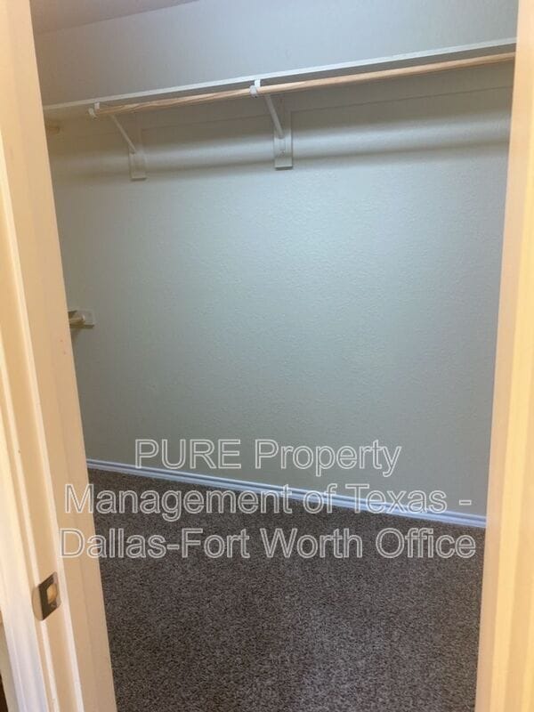 Building Photo - 7320 Mistletoe Trail