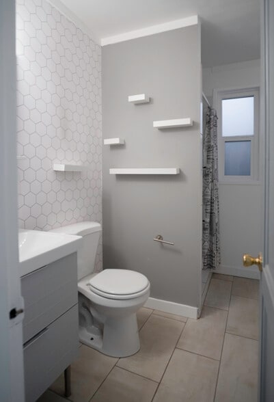 Building Photo - 14039 Gilmore St