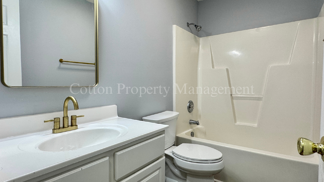 Building Photo - 4619 McClelland Dr