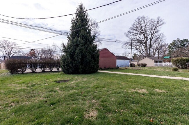 Building Photo - 2664 Kings Hwy