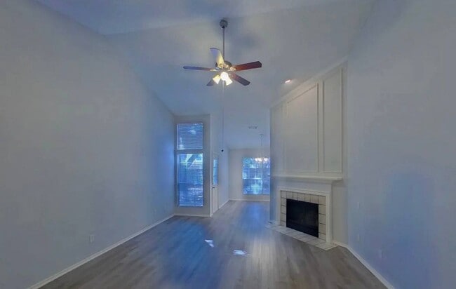 Building Photo - 2604 Country Creek Ln