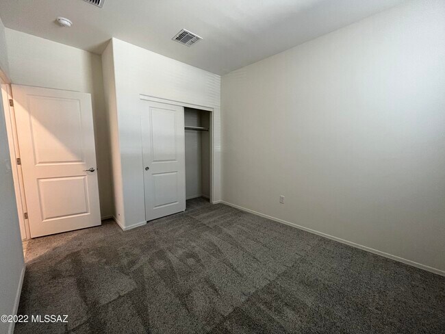 Building Photo - 7846 S New Strike Way