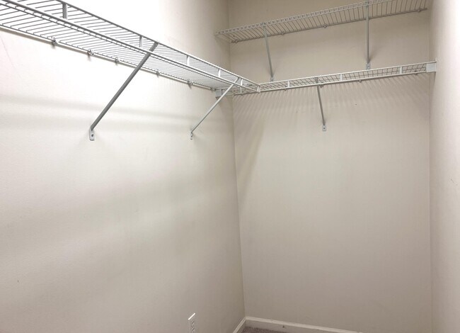 Building Photo - 44725 Ellery Ln