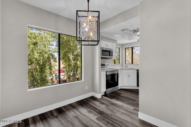 Building Photo - 7008 E Gold Dust Ave