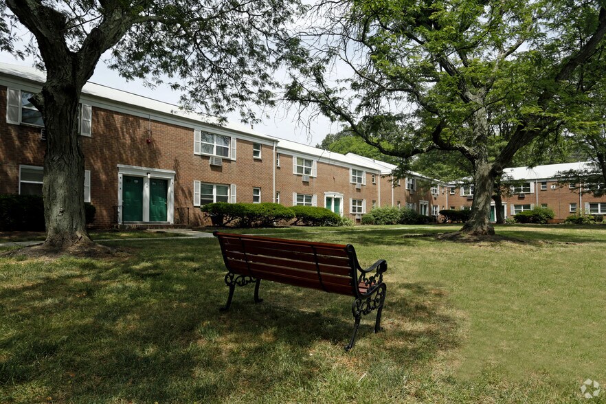 Village Green Living 160 Willett Ave South River NJ 08882 Apartment