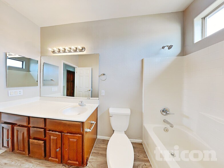 Building Photo - 3227 W White Canyon Rd