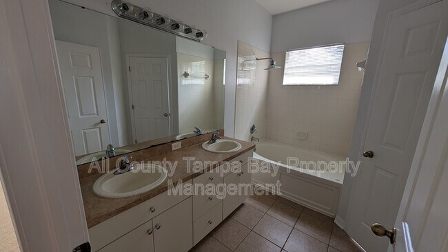 Building Photo - 3146 Shady Lily Ln