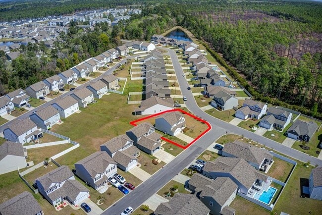 Building Photo - 5700 Redgum Dr