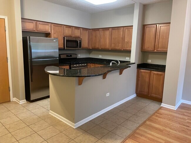 Building Photo - 3501 Wellington Ct