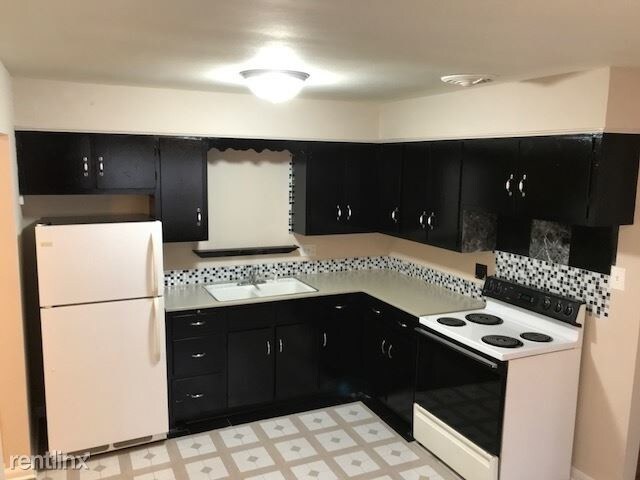 Building Photo - 729 Pinecrest Dr