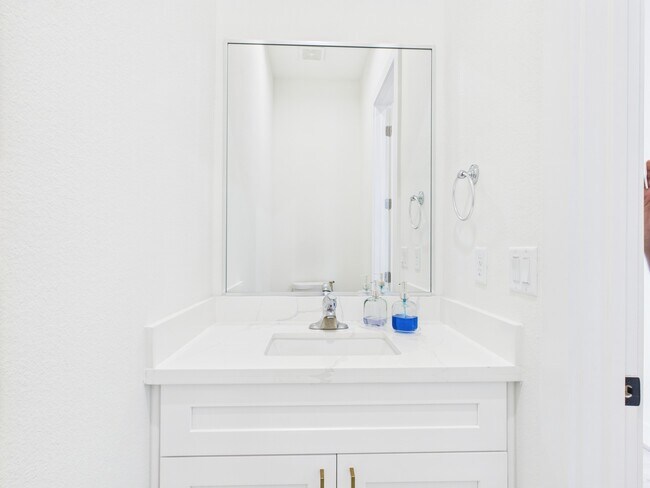 Building Photo - 4306 Idaho St