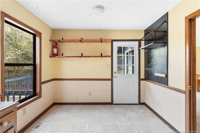 Building Photo - 6009 Dalton Rd