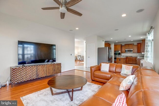 Building Photo - 7536 San Diego Ct