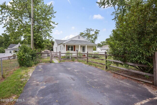 Building Photo - 1429 Marconi Rd