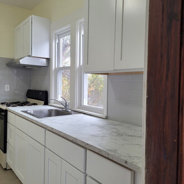 New Kitchen - 1604 S Geddes St