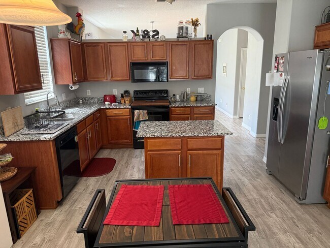 Building Photo - Welcome to Tanner Crossings.  Luxury Living, Smart Home!