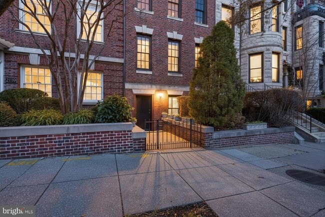 Building Photo - 2117 S St NW