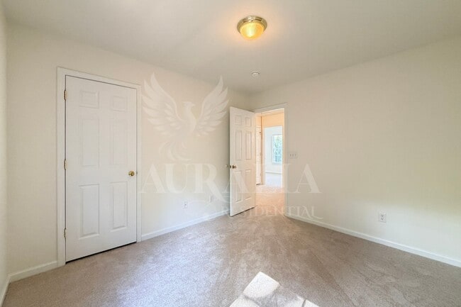 Building Photo - 112 Huntersville Rd