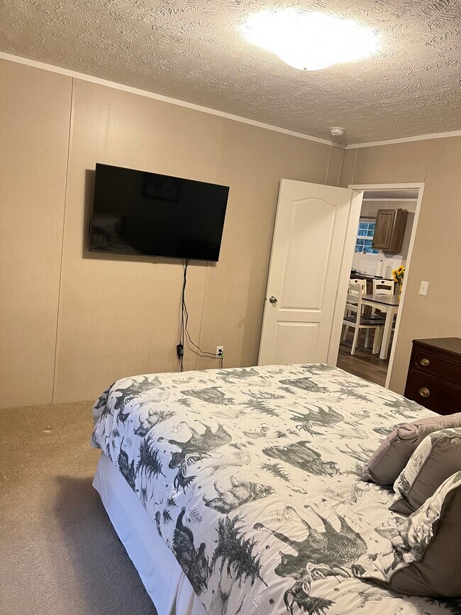 Building Photo - 2634 Cedar Creek Rd