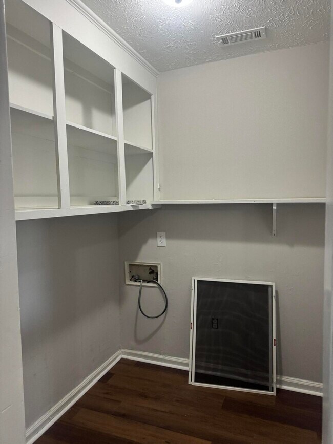 Building Photo - 2919 Panhandle Cir