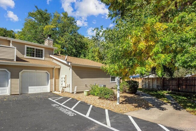 Building Photo - 8468 Everett Way