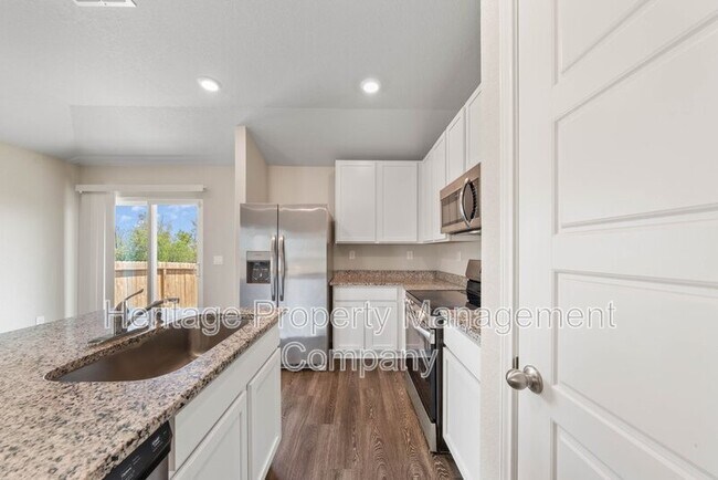 Building Photo - 8718 Broad Wing Dr