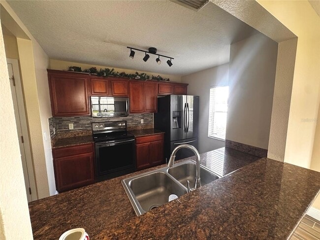 Building Photo - 3460 Castle Stone Ct