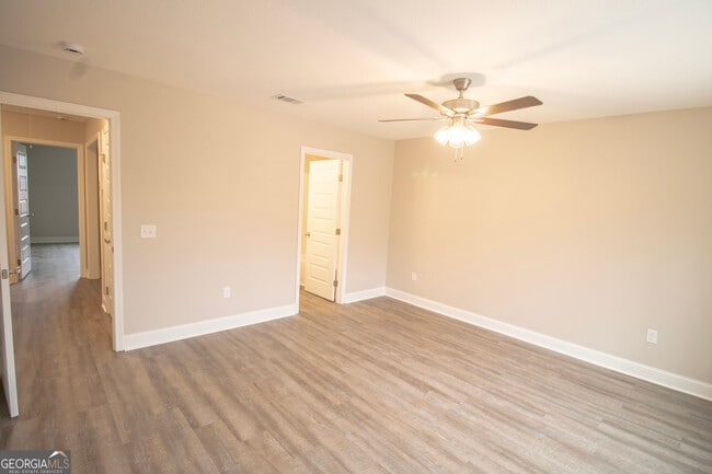 Building Photo - 142 Gentilly Rd
