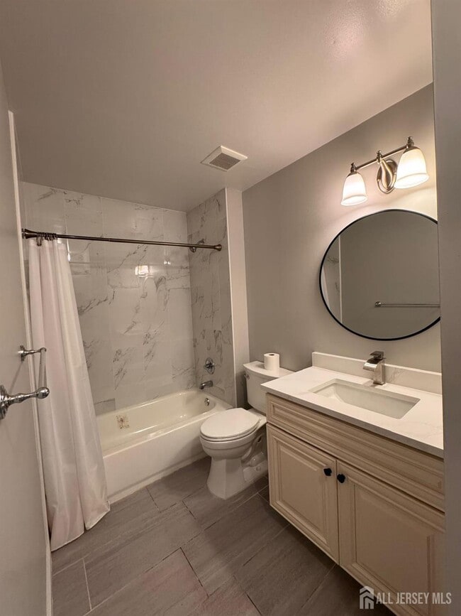 Building Photo - 815 Aspen Dr