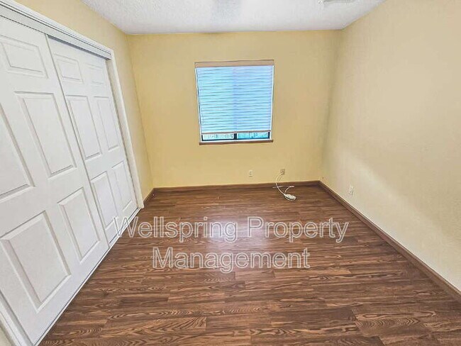 Building Photo - 821 Janelle Ct