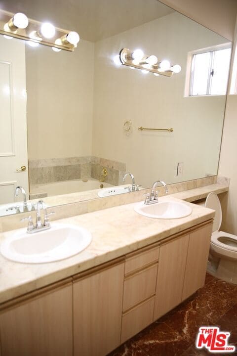 Building Photo - 4830 Elmwood Ave