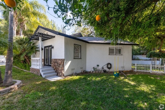 Building Photo - New Price: $6,800/month — Furnished Shadow Hills Retreat with Utilities Included & Exclusive Priv...