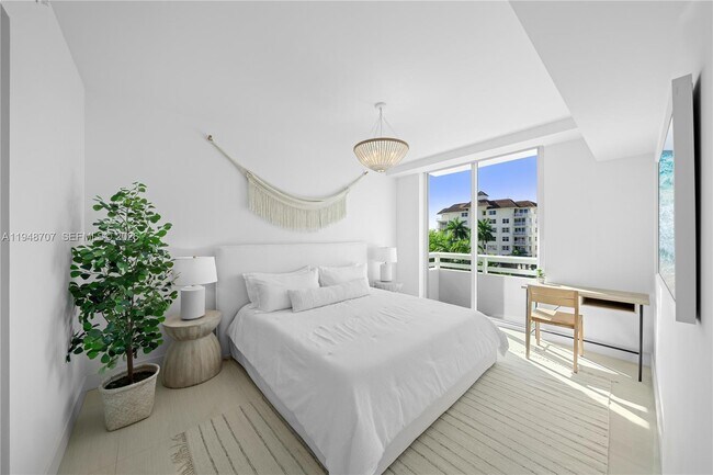 Building Photo - 1150 102nd St