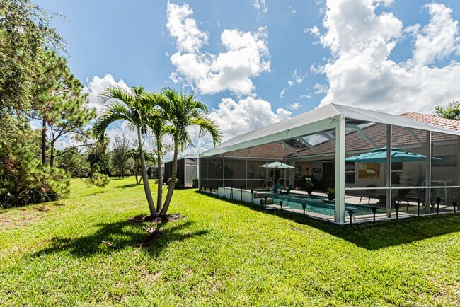 Building Photo - Seasonal or Annual Luxury Home With Pool in Reflection Lakes