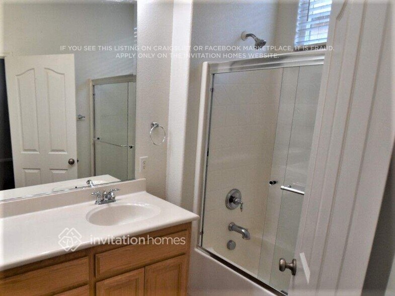 Building Photo - 4254 Natomas Central Dr