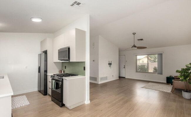 Building Photo - 4781 E Joslyn Heights Pl