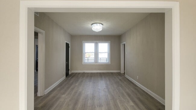 Building Photo - 7556 Byron Pl