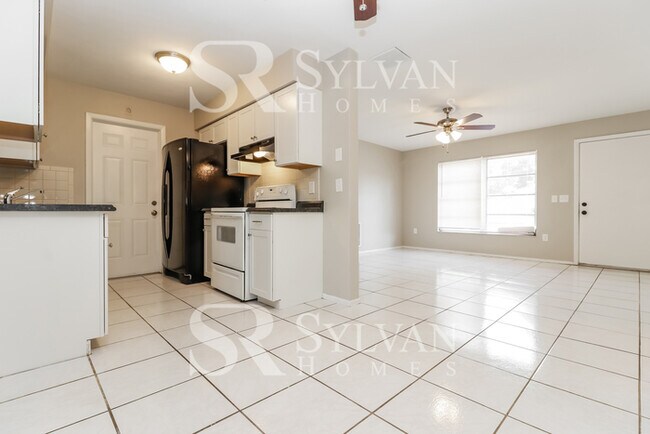 Building Photo - Coming HOME never felt so good!