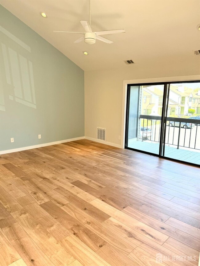 Building Photo - 1511 Pebble Pl