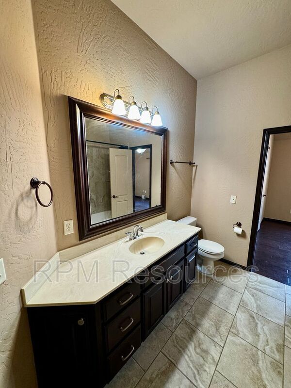 Building Photo - 3121 SW 136th Terrace