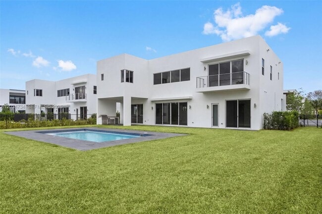 Building Photo - 16710 Botaniko Dr N